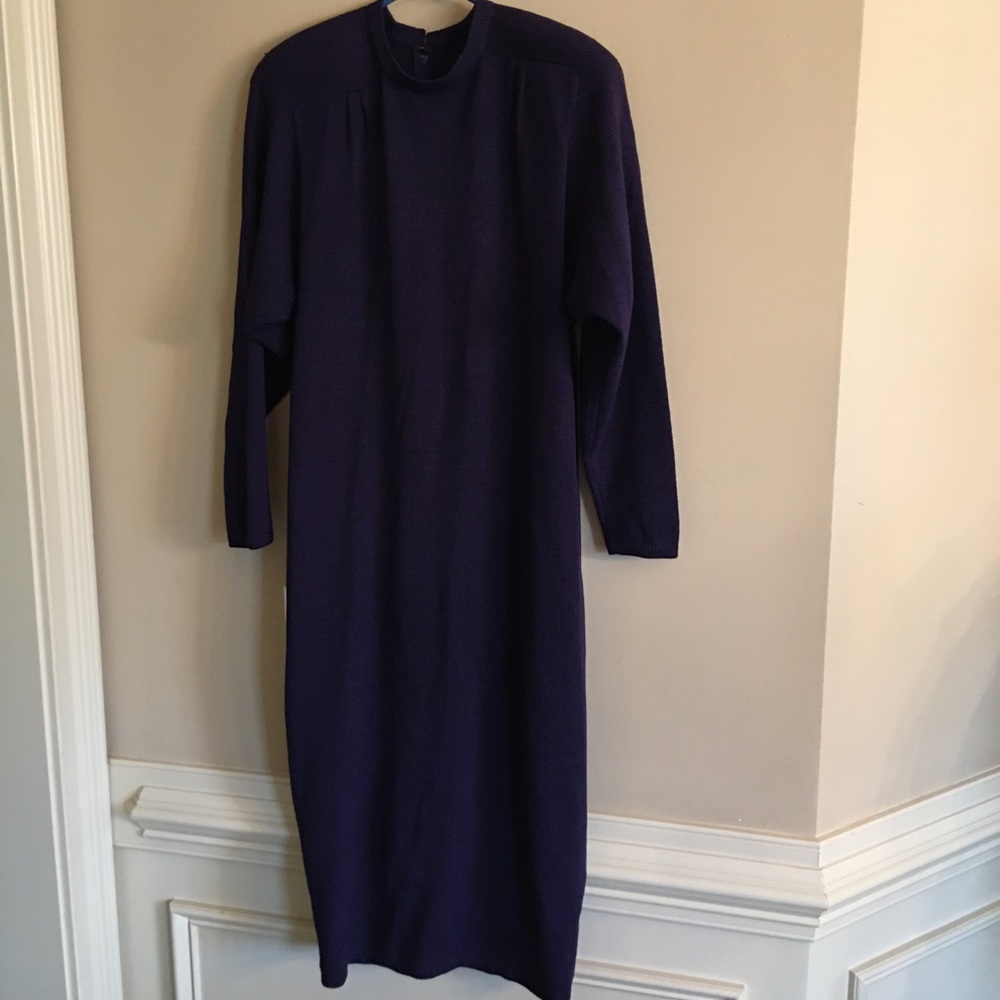 St John long sleeve knit dress